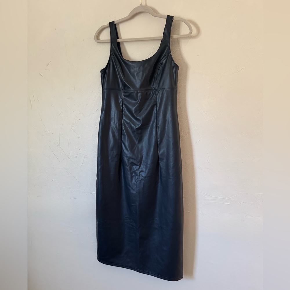 Sofia Vergara Black Midi Bodycon Dress